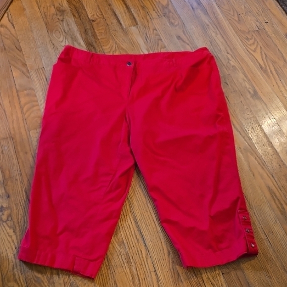 Peter Nygard Pants - Peter Nygard Red Capris 22